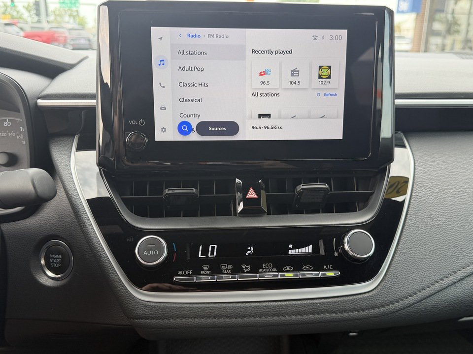 Used 2025 Toyota Corolla SE FWD image 17