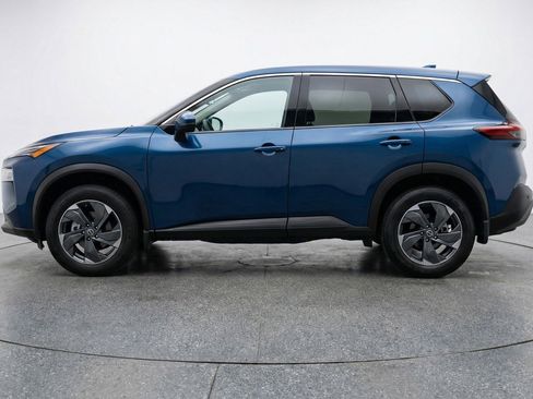 Used 2025 Nissan Rogue SV image 5