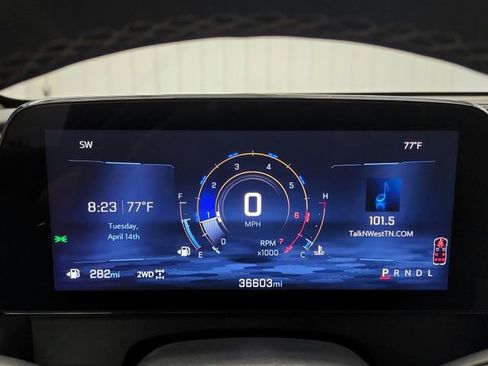 Used 2025 Chevrolet Traverse LT image 19