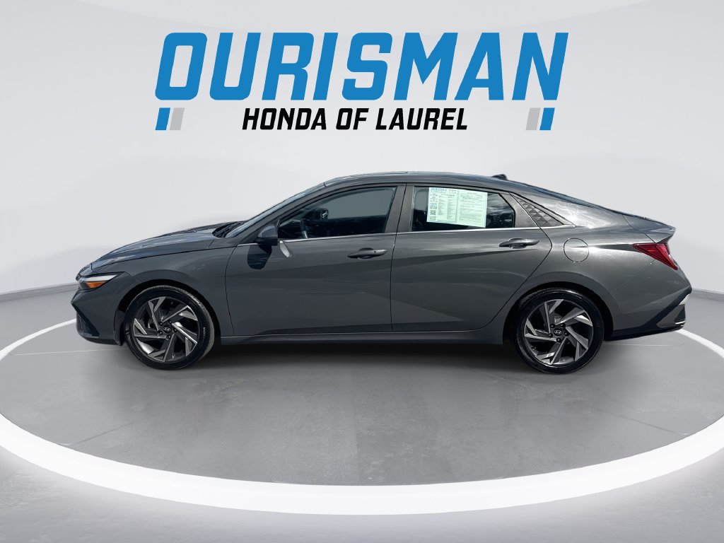 Used 2024 Hyundai Elantra SEL w/ Convenience Package FWD image 5
