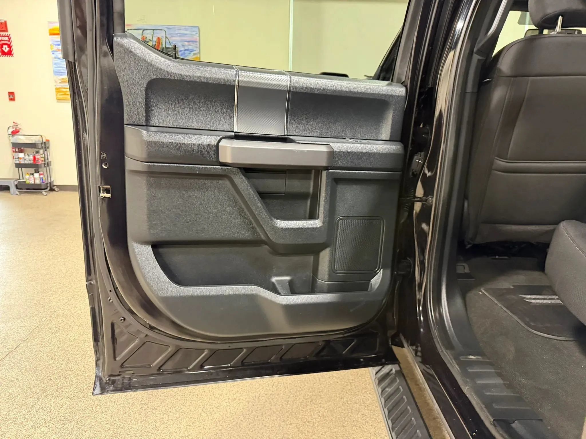 Used 2020 Ford F150 XLT w/ Equipment Group 302A Luxury AWD/4WD image 27