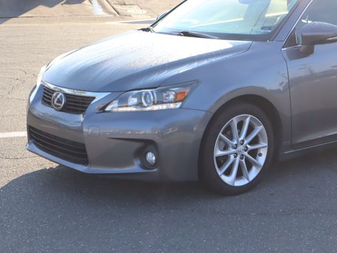 Used 2013 Lexus CT 200h w/ Premium Pkg w/Backup Camera FWD image 6