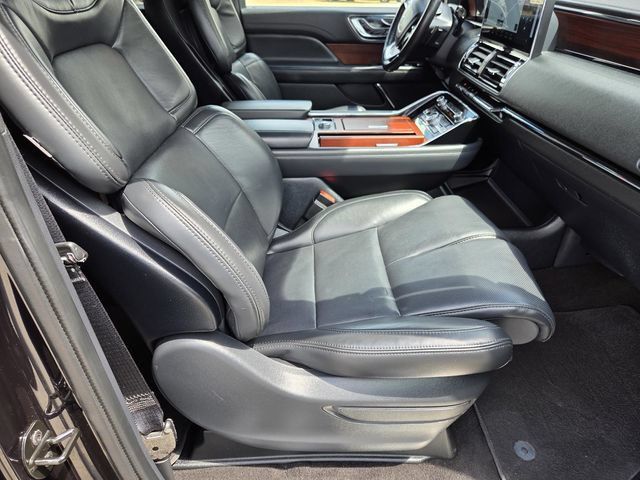 Used 2023 Lincoln Navigator Reserve AWD/4WD image 31