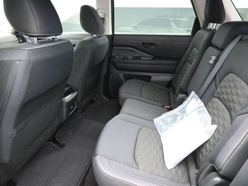 Used 2024 Nissan Pathfinder SV w/ Black Appearance Package image 16