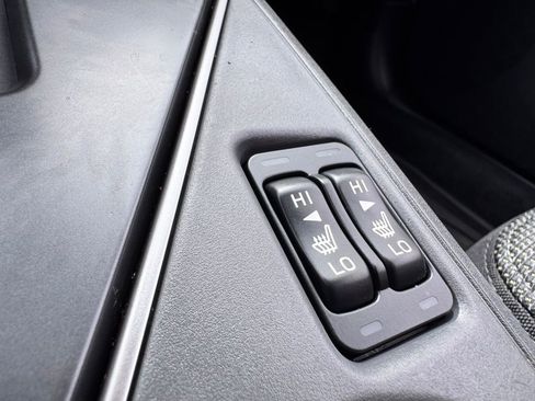 Used 2024 Subaru Crosstrek 2.0i Premium image 19