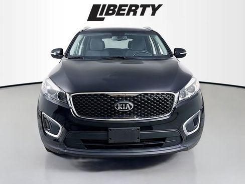 Used 2016 Kia Sorento LX w/ LX Convenience Package image 2