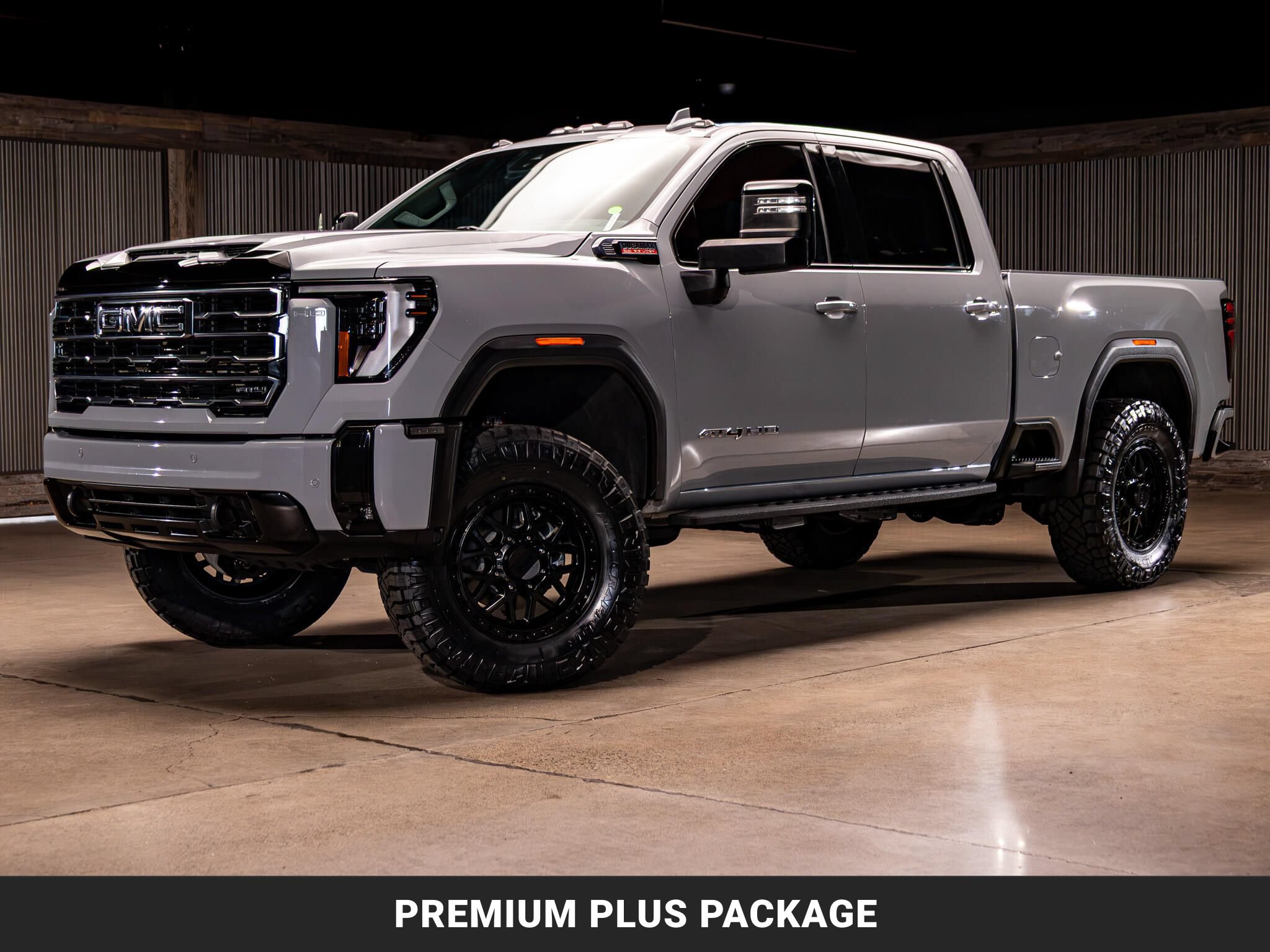 Used 2025 GMC Sierra 2500 AT4 w/ AT4 Premium Plus Package AWD/4WD image 5