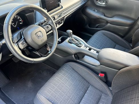 Used 2024 Honda HR-V Sport image 7