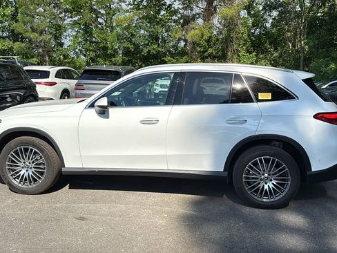 Used 2025 Mercedes-Benz GLC 300 4MATIC image 7