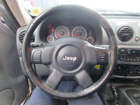 Used 2006 Jeep Liberty Sport AWD/4WD image 15