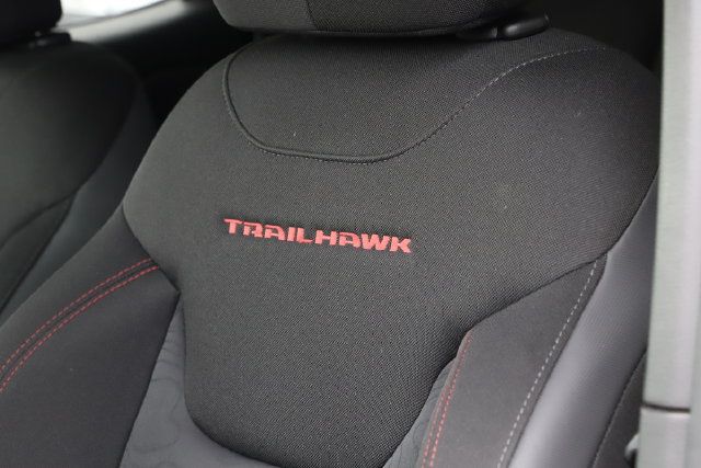 Used 2023 Jeep Renegade Trailhawk AWD/4WD image 11