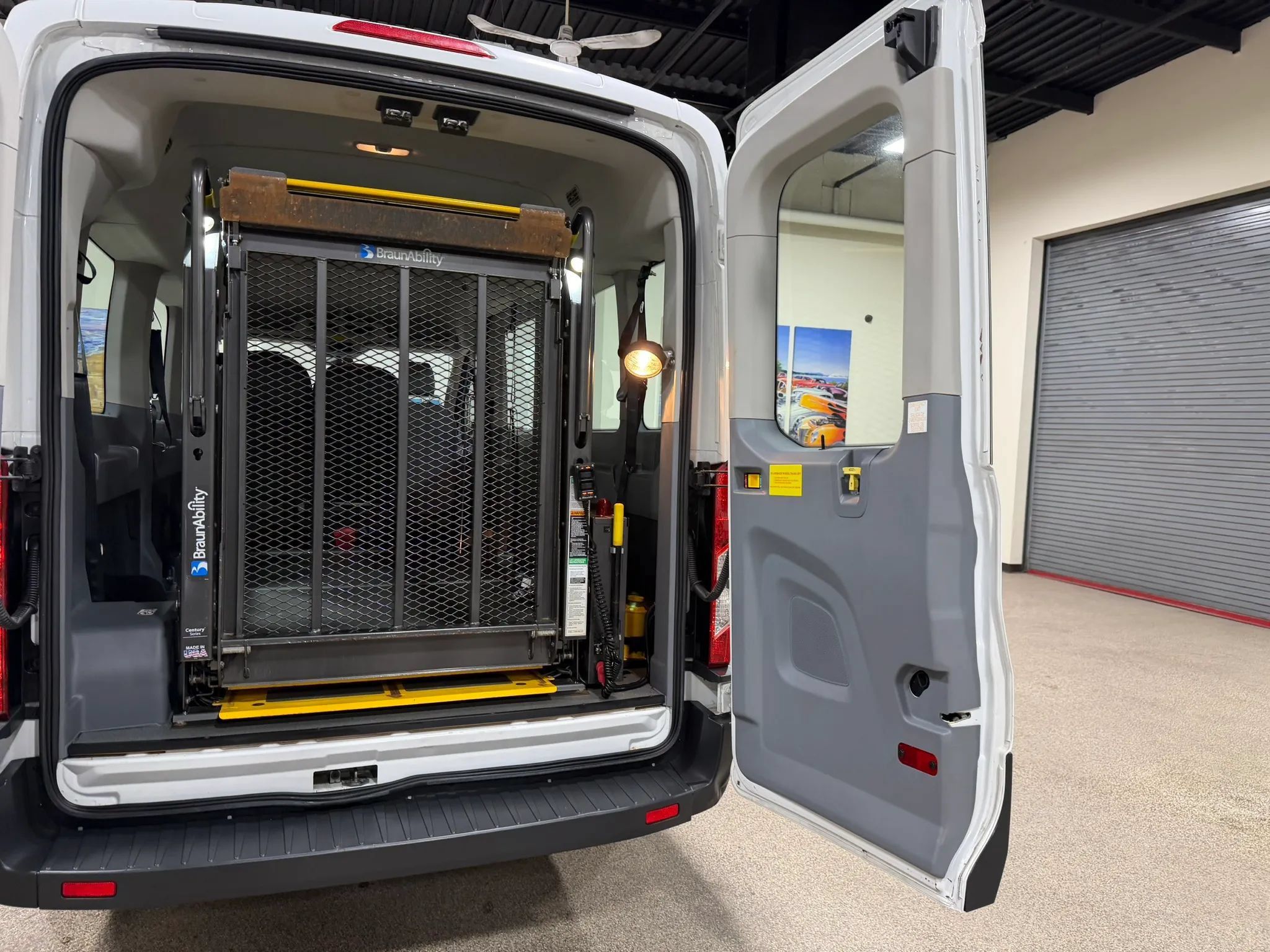Used 2015 Ford Transit 350 XL RWD image 42