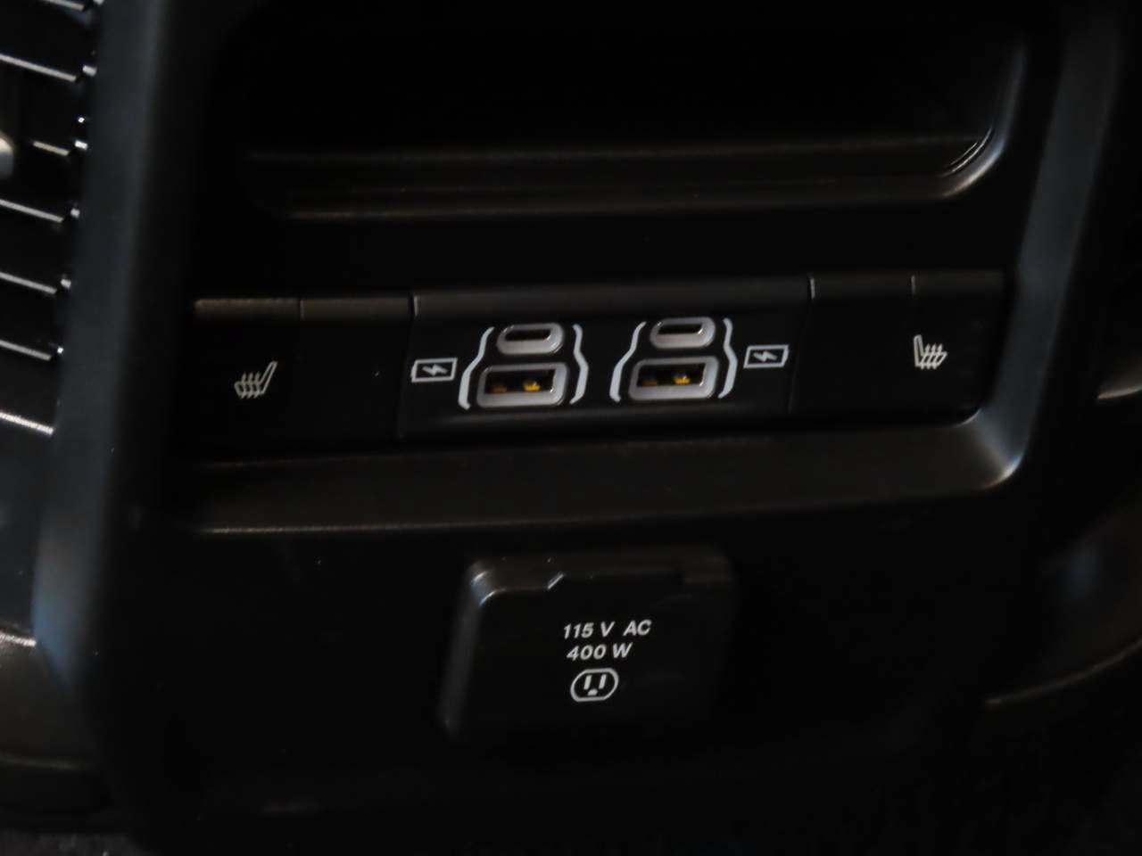 Used 2025 RAM 1500 Laramie AWD/4WD image 17