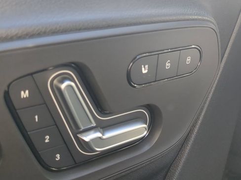 Used 2025 Mercedes-Benz Sprinter 2500 image 11