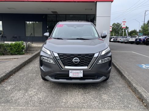 Used 2022 Nissan Rogue SV AWD/4WD image 2