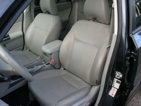 Used 2013 Subaru Forester 2.5X Limited image 6