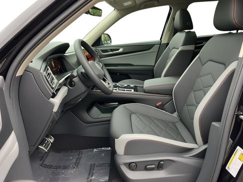 New 2026 Volkswagen Atlas Peak Edition AWD/4WD image 6