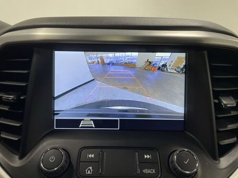 Used 2023 GMC Acadia SLE w/ Driver Convenience Package image 17