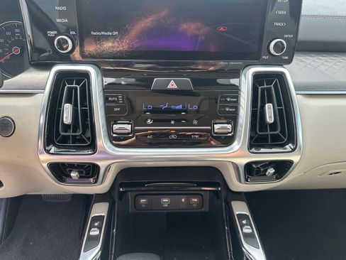 Used 2022 Kia Sorento SX image 15