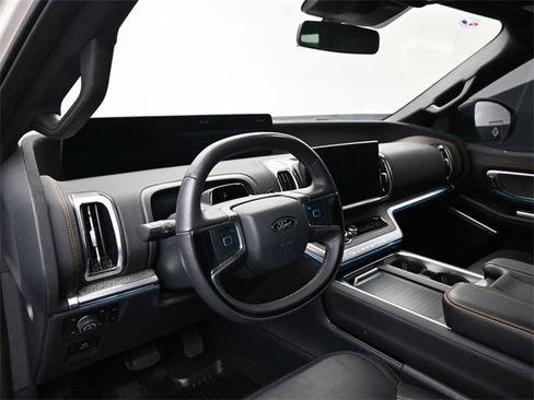 Used 2025 Ford Expedition Tremor image 12