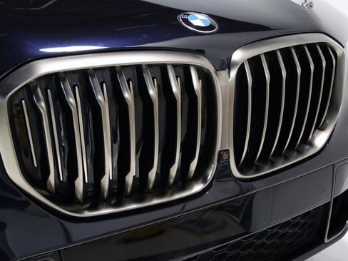 Used 2023 BMW X5 M50i w/ Climate Comfort Package image 27