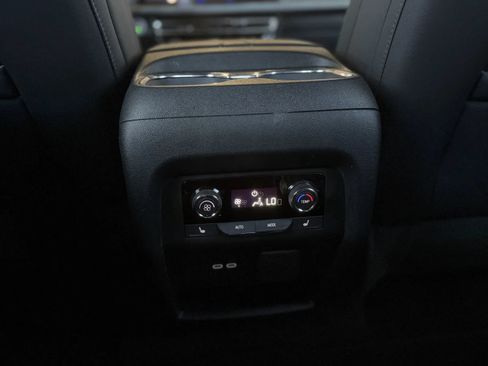 Used 2025 Chevrolet Traverse High Country w/ LPO, Floor Liner Package AWD/4WD image 43