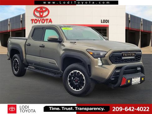 Used 2025 Toyota Tacoma TRD Off-Road w/ TRD Off Road Upgrade Package image 1