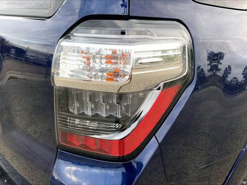 Used 2021 Toyota 4Runner SR5 image 30