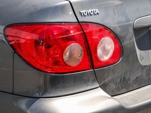Used 2007 Toyota Corolla LE FWD image 6