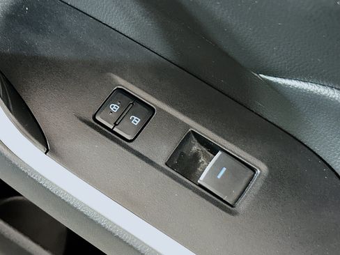 Used 2023 Toyota RAV4 XLE w/ Convenience Package FWD image 28