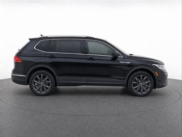 Used 2022 Volkswagen Tiguan SE AWD/4WD image 8
