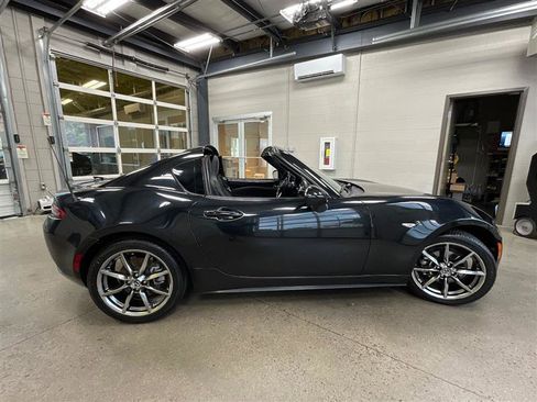 Used 2022 MAZDA MX-5 Miata RF Grand Touring RWD image 32