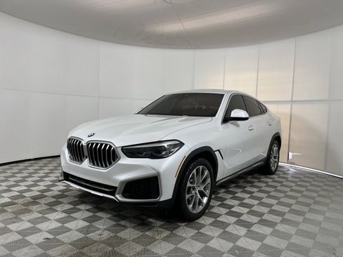 Used 2023 BMW X6 xDrive40i w/ Premium Package image 3
