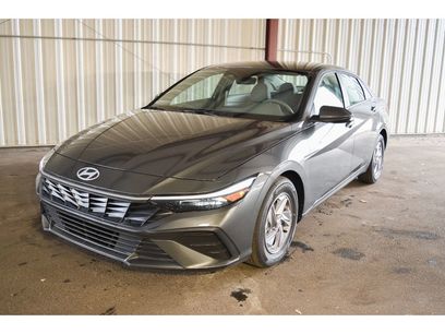 Certified 2025 Hyundai Elantra SE w/ Cargo Package