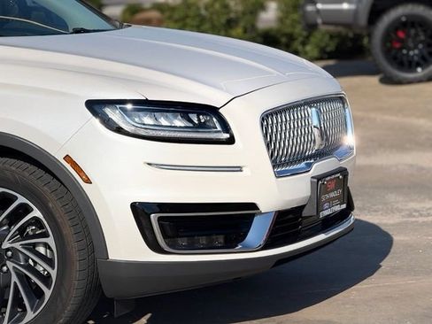 Used 2019 Lincoln Nautilus Reserve w/ Driver Assistance Package FWD image 5
