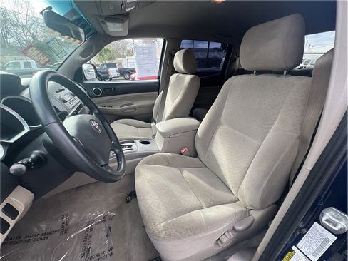 Used 2006 Toyota Tacoma PreRunner image 11