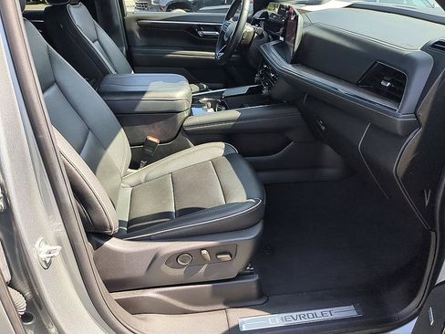 Certified 2025 Chevrolet Tahoe Premier AWD/4WD image 36