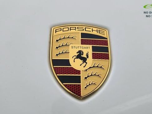 Used 2025 Porsche Macan Electric RWD image 16