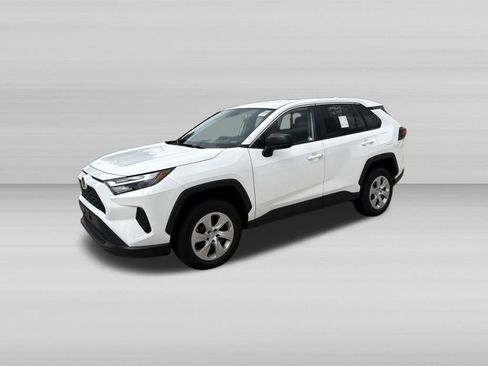 Used 2025 Toyota RAV4 LE AWD/4WD image 11