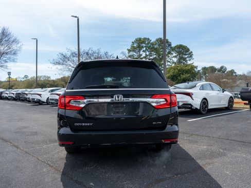 Used 2018 Honda Odyssey Elite image 7