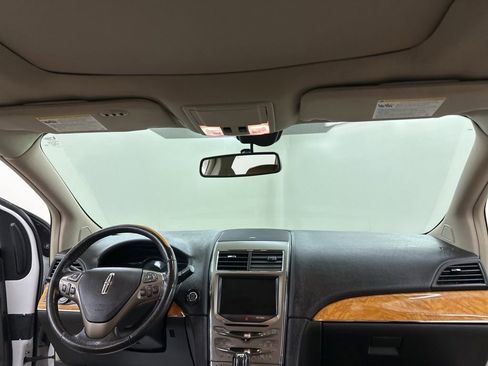 Used 2014 Lincoln MKX AWD w/ Equipment Group 101A image 25