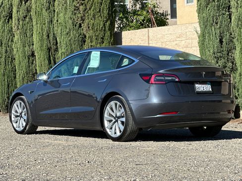 Used 2018 Tesla Model 3 image 6