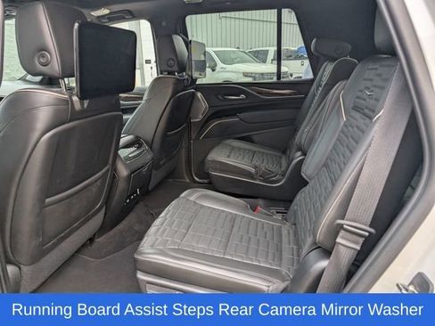 Used 2023 Cadillac Escalade Sport Platinum w/ LPO, ONYX Package image 12