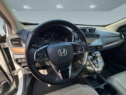 Used 2018 Honda CR-V Touring image 4