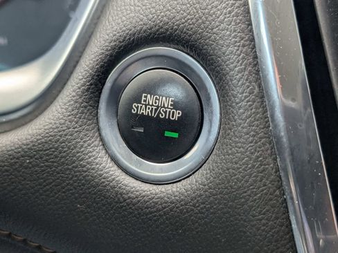 Used 2020 Chevrolet Traverse LS FWD image 21