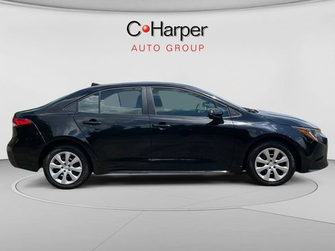 Used 2024 Toyota Corolla LE FWD image 2