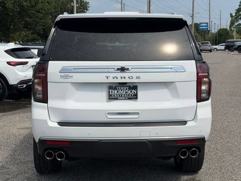 Used 2024 Chevrolet Tahoe High Country RWD image 3