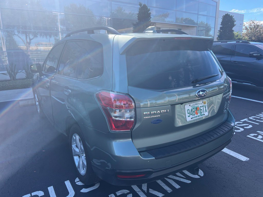 Used 2016 Subaru Forester 2.5i Limited AWD/4WD image 6