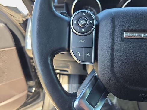 Used 2017 Land Rover Discovery HSE Luxury image 17