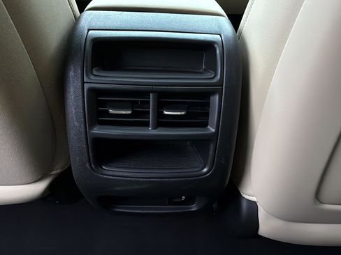 Used 2018 Cadillac XT5 Luxury w/ LPO, Wheel Lock Package image 33